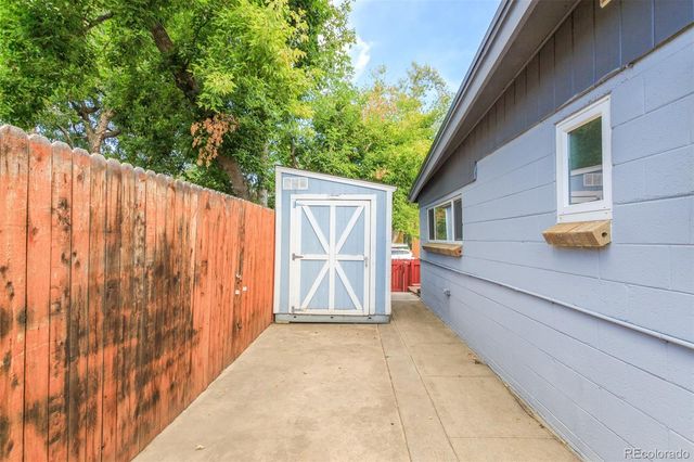 4805 W 33rd Avenue, Denver, CO 80212