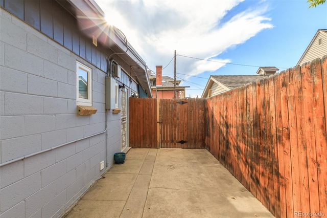 4805 W 33rd Avenue, Denver, CO 80212