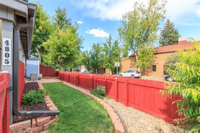 4805 W 33rd Avenue, Denver, CO 80212