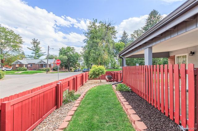 4805 W 33rd Avenue, Denver, CO 80212