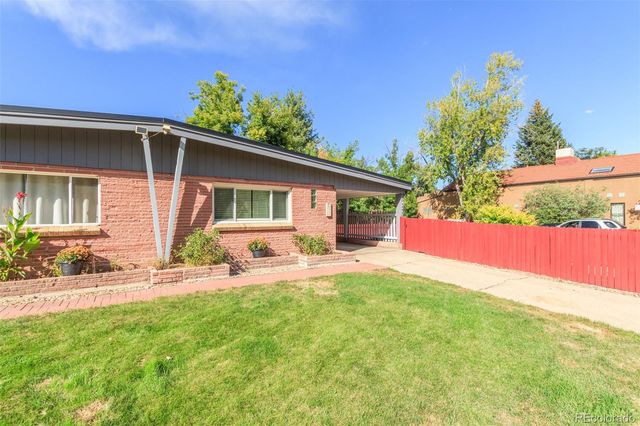 4805 W 33rd Avenue, Denver, CO 80212