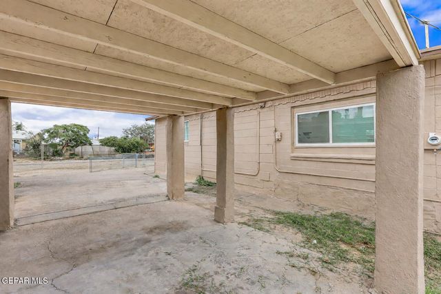 209 N SEVILLE Drive, El Paso, TX 79905