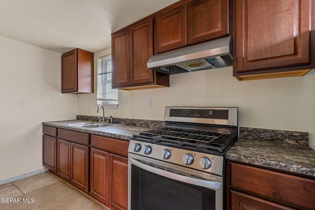 209 N SEVILLE Drive, El Paso, TX 79905