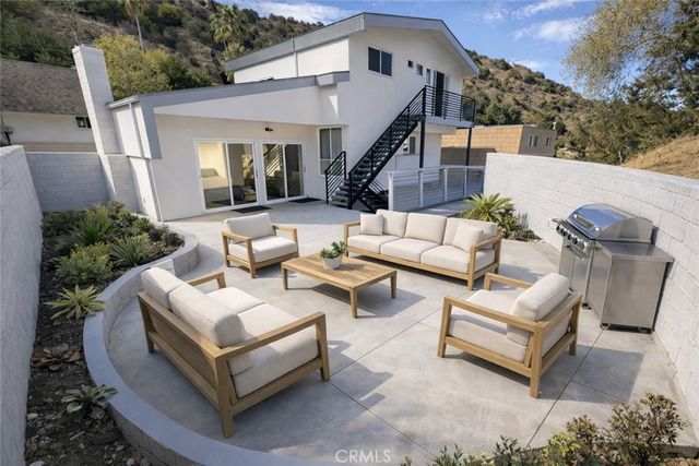 17148 Escalon, Encino, CA 91436