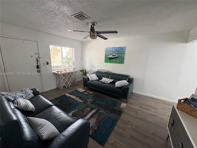 191 NW 17th Ave 3, Miami, FL 33125