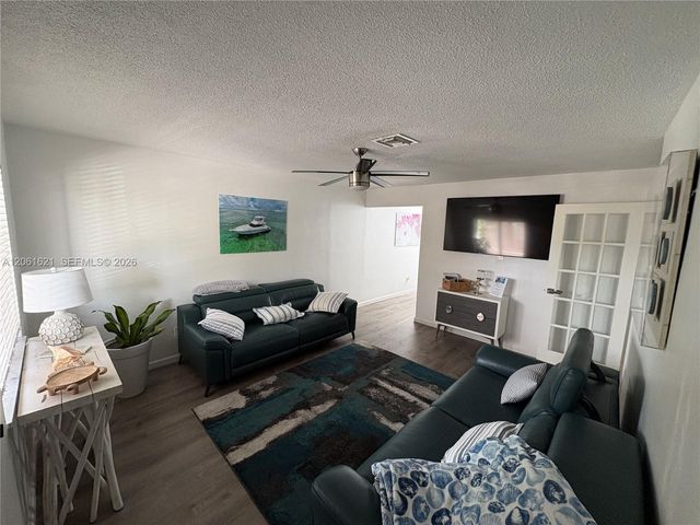 191 NW 17th Ave 3, Miami, FL 33125