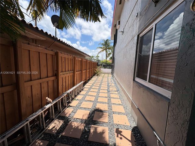 191 NW 17th Ave 3, Miami, FL 33125