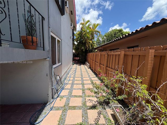 191 NW 17th Ave 3, Miami, FL 33125