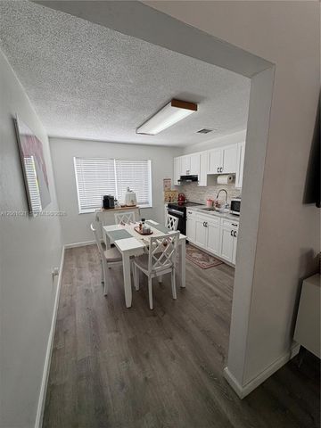 191 NW 17th Ave 3, Miami, FL 33125