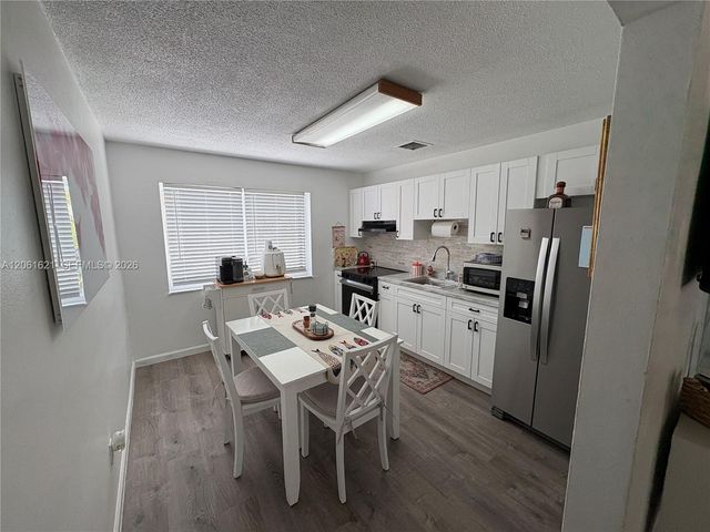 191 NW 17th Ave 3, Miami, FL 33125
