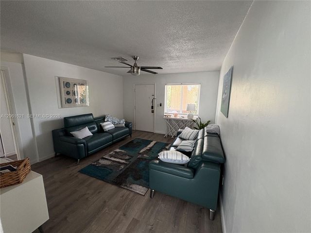191 NW 17th Ave 3, Miami, FL 33125