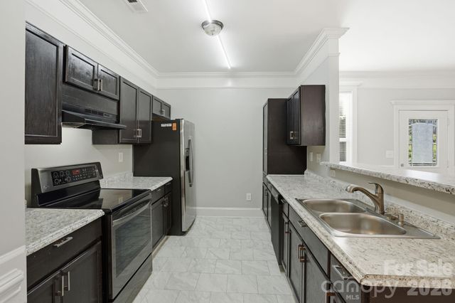 411 W Sullivan Street, Gastonia, NC 28052
