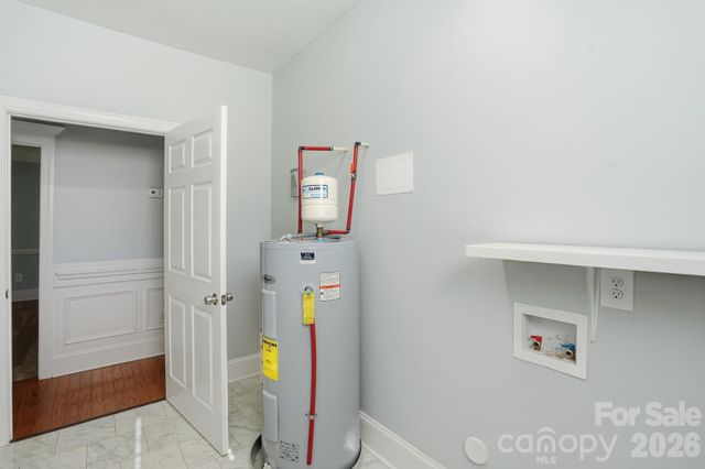 411 W Sullivan Street, Gastonia, NC 28052