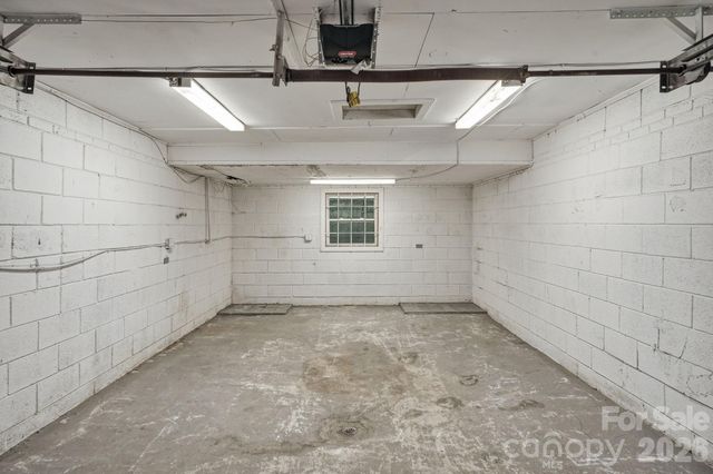 411 W Sullivan Street, Gastonia, NC 28052