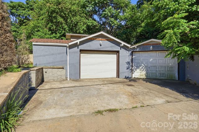 411 W Sullivan Street, Gastonia, NC 28052