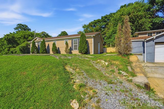 411 W Sullivan Street, Gastonia, NC 28052