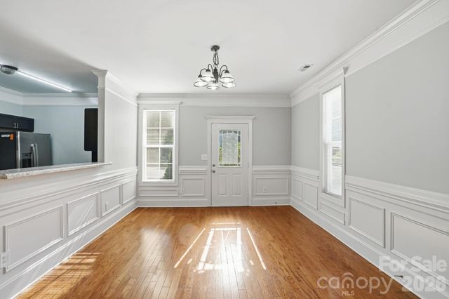 411 W Sullivan Street, Gastonia, NC 28052