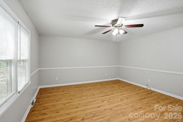 411 W Sullivan Street, Gastonia, NC 28052