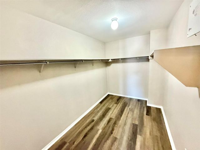 6721 Walkup LN, Austin, TX 78747