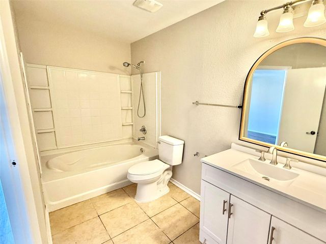 6721 Walkup LN, Austin, TX 78747