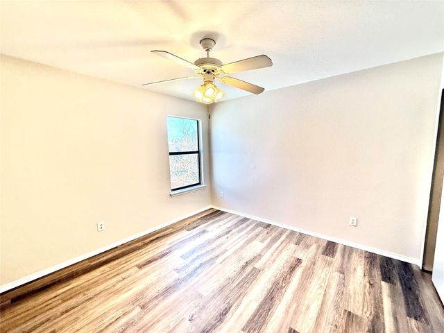 6721 Walkup LN, Austin, TX 78747