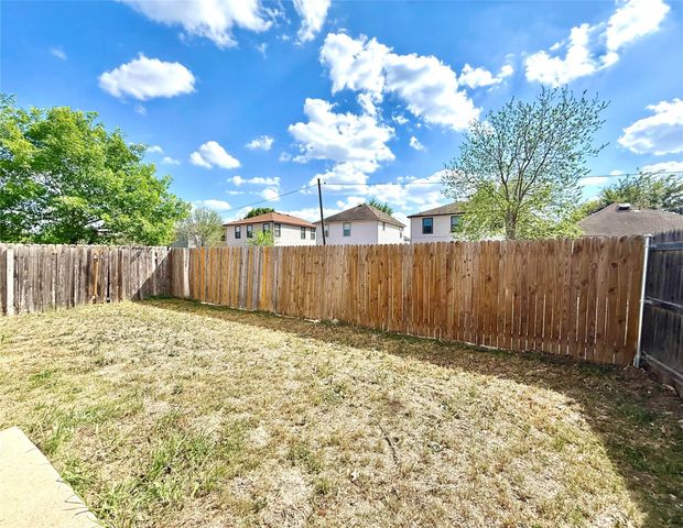 6721 Walkup LN, Austin, TX 78747