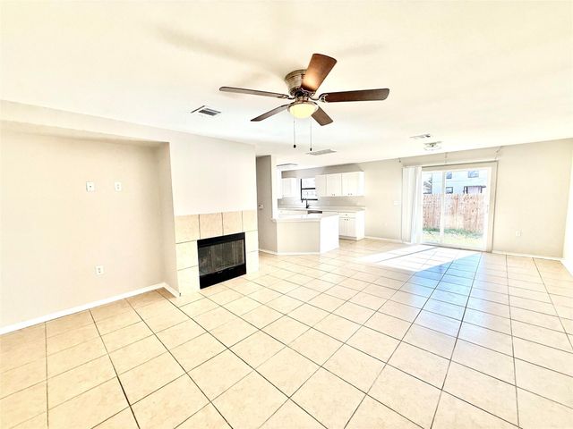 6721 Walkup LN, Austin, TX 78747