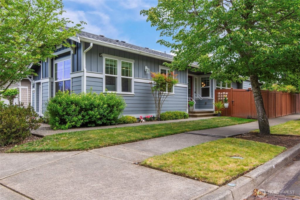 4900 Cypress Drive NE, Lacey, WA 98516
