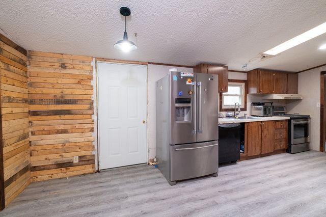 1905 Fletcher Rd, Estill Springs, TN 37330