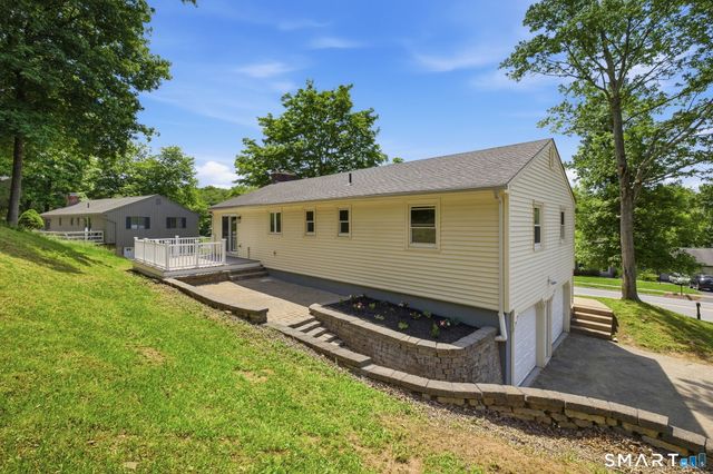 214 Woodfield Crossing, Rocky Hill, CT 06067