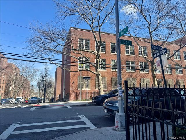 64-34 102 Street 7F, Rego Park, NY 11374