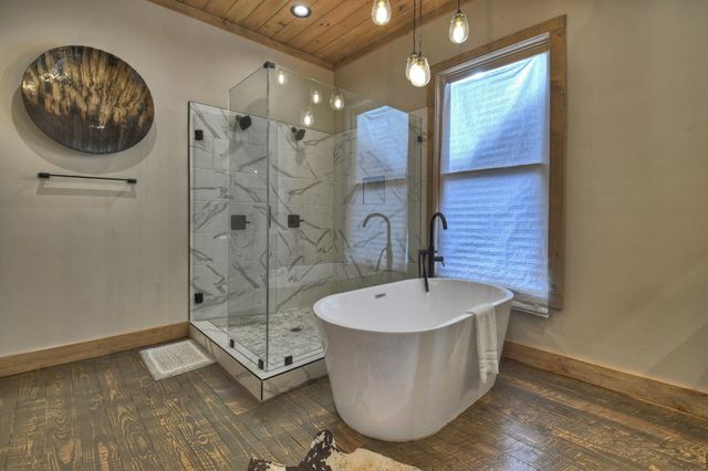 472 Overlook Drive, Blue Ridge, GA 30513