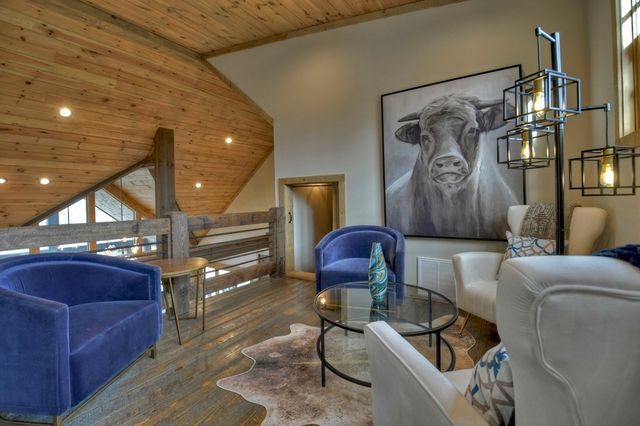 472 Overlook Drive, Blue Ridge, GA 30513