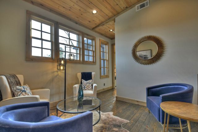 472 Overlook Drive, Blue Ridge, GA 30513