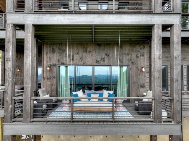 472 Overlook Drive, Blue Ridge, GA 30513