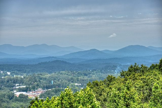 472 Overlook Drive, Blue Ridge, GA 30513