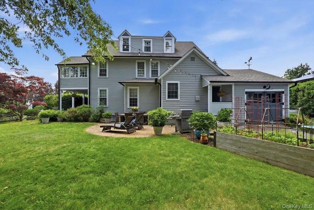 39 Little East Neck Road S, Babylon, NY 11702