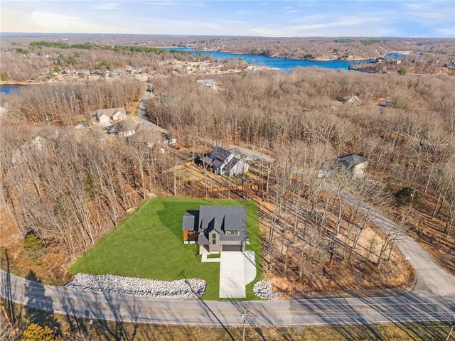 153 Kinross Drive, Bella Vista, AR 72715