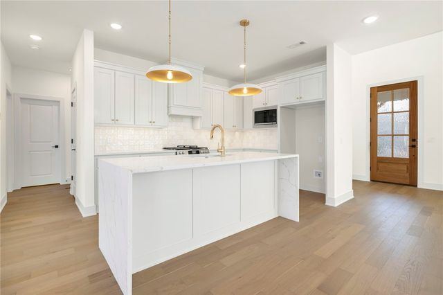 153 Kinross Drive, Bella Vista, AR 72715