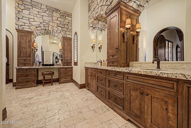 2476 E LINDA Court, Gilbert, AZ 85234