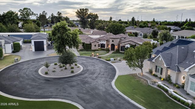 2476 E LINDA Court, Gilbert, AZ 85234