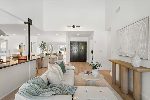 21902 Summerwind Lane, Huntington Beach, CA 92646