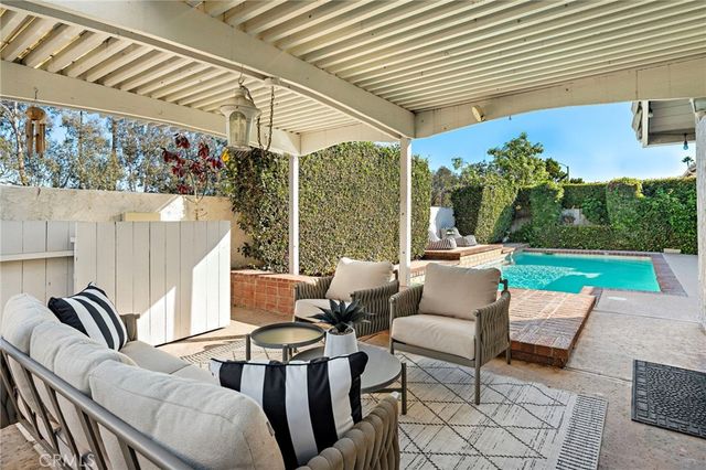21902 Summerwind Lane, Huntington Beach, CA 92646