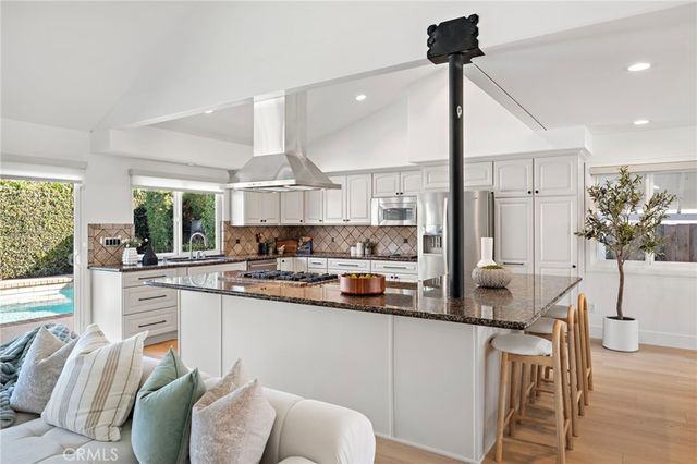 21902 Summerwind Lane, Huntington Beach, CA 92646