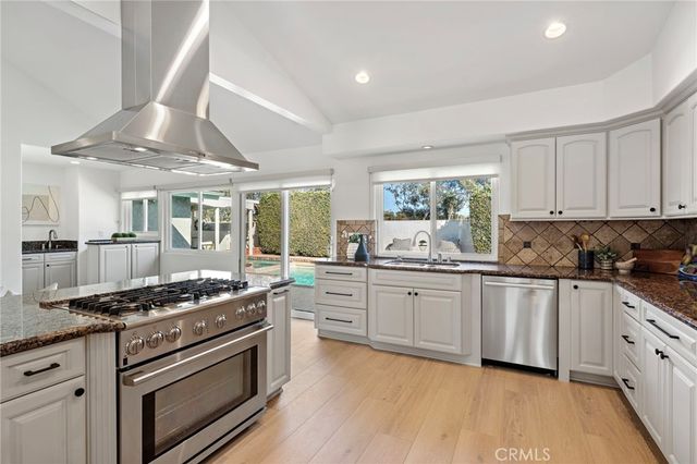 21902 Summerwind Lane, Huntington Beach, CA 92646