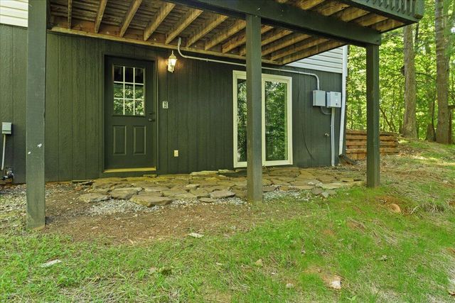 709 Forest Lawn DR, Moneta, VA 24121