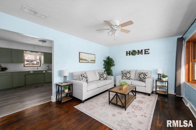 3707 15TH Street D, Moline, IL 61265