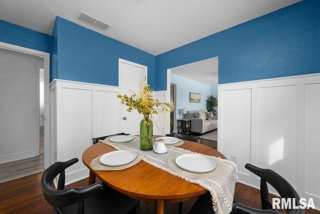 3707 15TH Street D, Moline, IL 61265