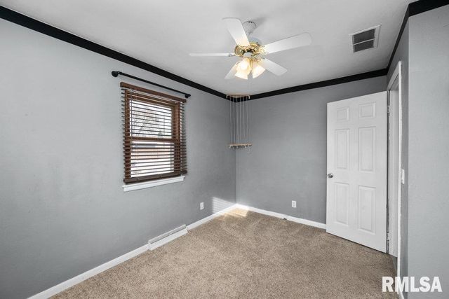 3707 15TH Street D, Moline, IL 61265