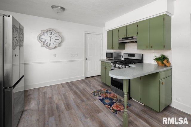 3707 15TH Street D, Moline, IL 61265